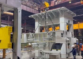 В цехе УАЗа собирают технологического гиганта для новых моделей