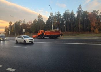 После массовых ДТП на Президентском мосту в Ульяновске экстренно обрабатывают дороги
