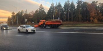 После массовых ДТП на Президентском мосту в Ульяновске экстренно обрабатывают дороги