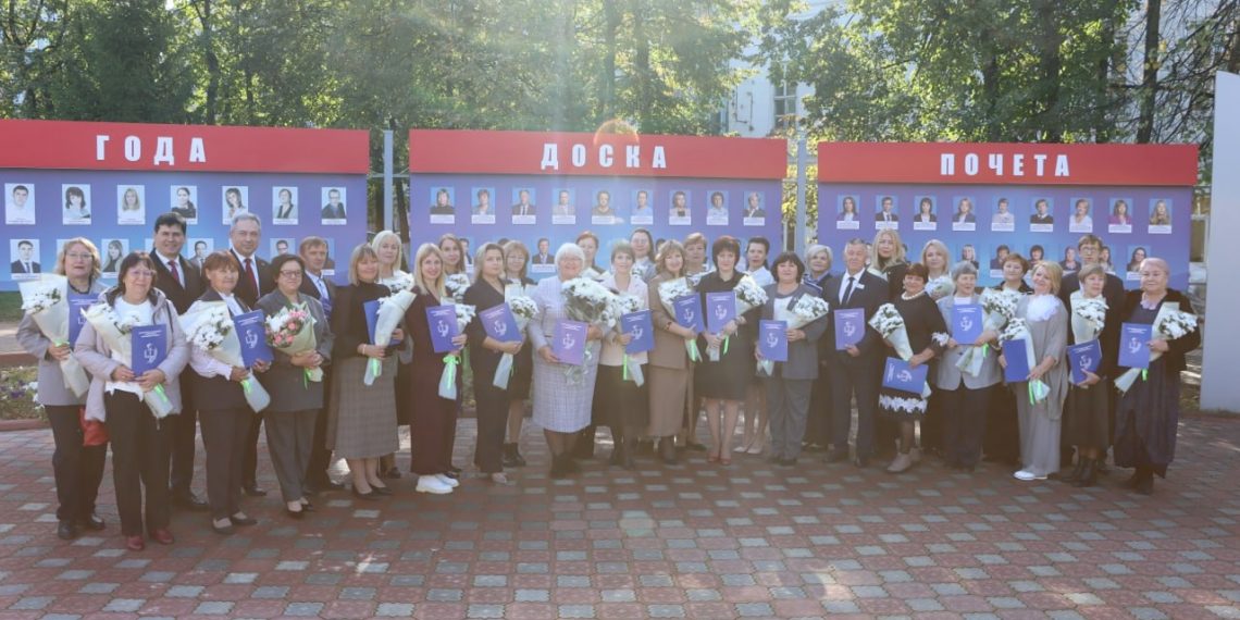 Имена 35 педагогов занесены на «Аллею славы» Ульяновской области