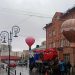 Шары уплыли: осень сменила летний декор на улице Федерации
