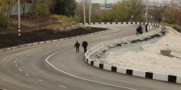На «грузовой восьмерке» в Ульяновске автобус маршрута №30 не смог одолеть подъём