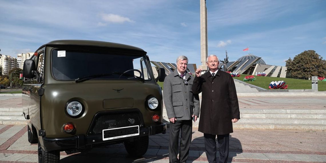 Ульяновская область передала белорусским поисковым отрядам автомобиль УАЗ