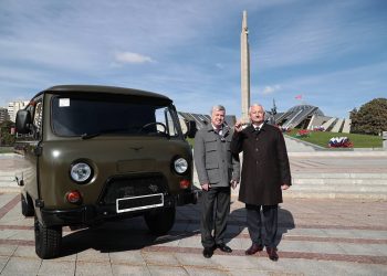 Ульяновская область передала белорусским поисковым отрядам автомобиль УАЗ