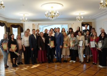 В Ульяновске наградили лучших преподавателей детских школ искусств