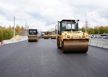 На Минаевском мосту в Ульяновске завершают укладку асфальта