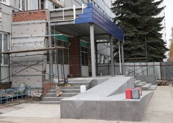 Первый за 40 лет ремонт заволжской поликлиники вступает в финальную стадию