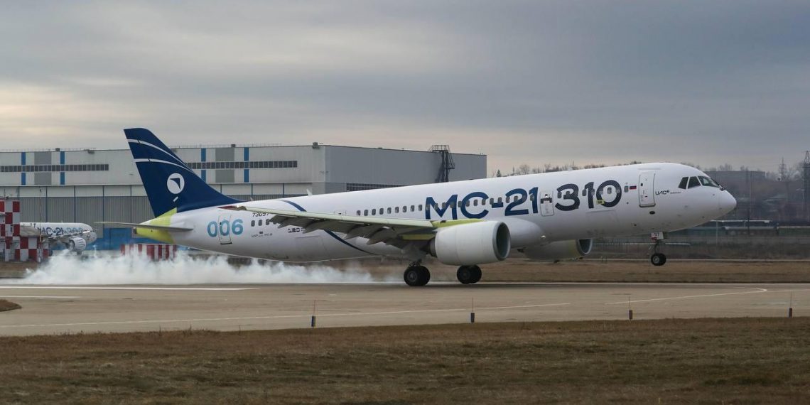 В Иркутске приземлился новый МС-21 с ульяновскими крыльями