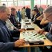Ульяновский премьер Спирчагов сыграл в шашки с чемпионом мира Дашковым