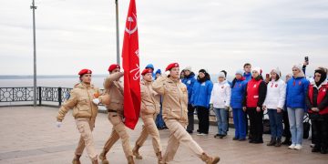 Копия Знамени Победы передана Татарстану в Ульяновске
