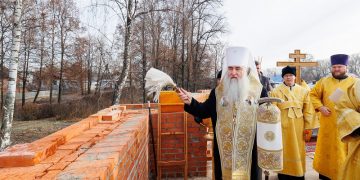 В поселке Тимирязевский Ульяновской области заложили новый храм с 16-метровой колокольней