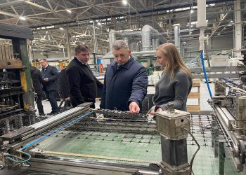 Спирчагову показали новые производства в ПОЭЗ «Ульяновск»