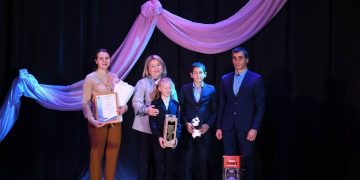 Приёмные семьи Ульяновской области получили заслуженные награды