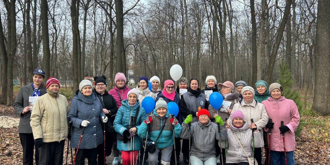 Активные жители Ульяновска прошагали 2,5 тысячи шагов по маршруту здоровья