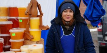 Последняя ярмарка сезона собрала десятки ульяновских фермеров и ремесленников