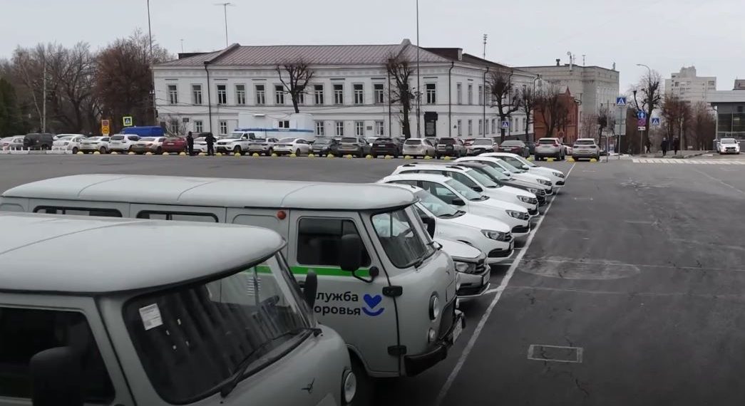20 больниц Ульяновской области получили новые автомобили