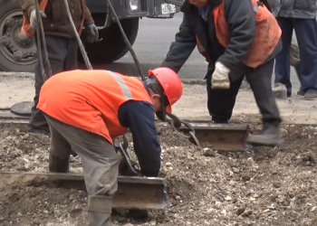 На Радищева в Ульяновске меняют рельсы: трамваи пустили по объездному маршруту