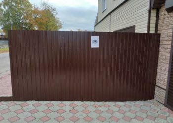 Незаконные парковки и ограждения убирают с улиц Ульяновска