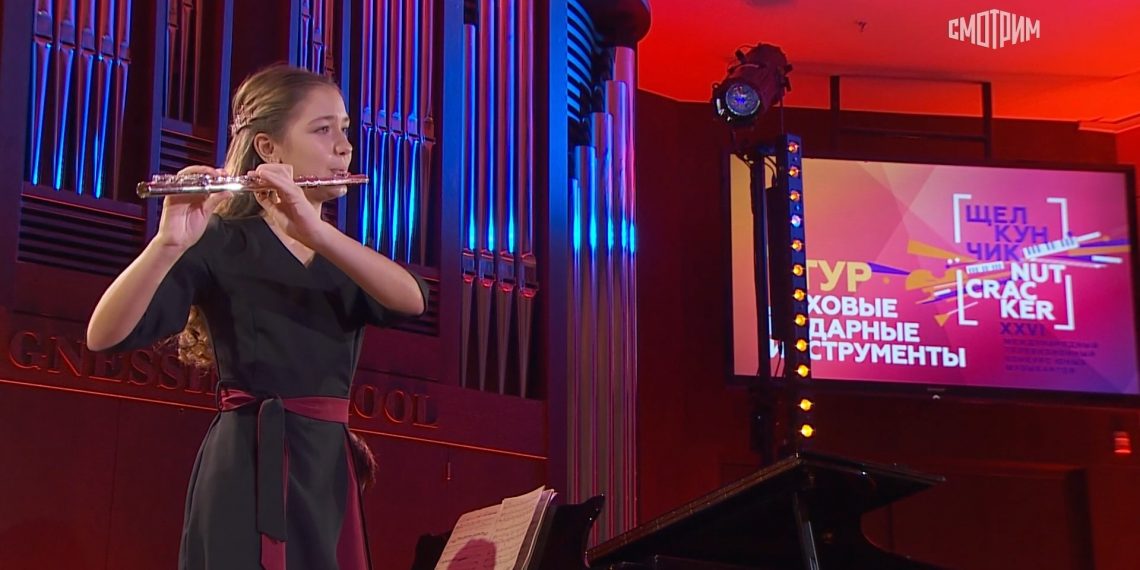 Ульяновская флейтистка Юна Гурьянова вышла в финал конкурса «Щелкунчик»