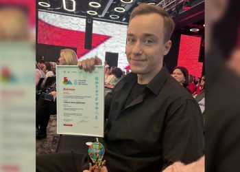 «Школа для дураков» из Ульяновска признана лучшим драматическим спектаклем