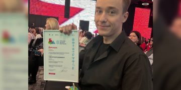 «Школа для дураков» из Ульяновска признана лучшим драматическим спектаклем