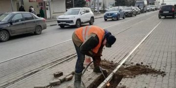 В Ульяновске укрепили стыки трамвайных рельсов