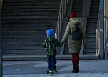 День матери в Ульяновске: молодежь ценит праздник больше старшего поколения