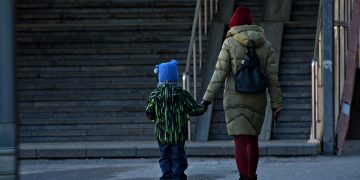 День матери в Ульяновске: молодежь ценит праздник больше старшего поколения