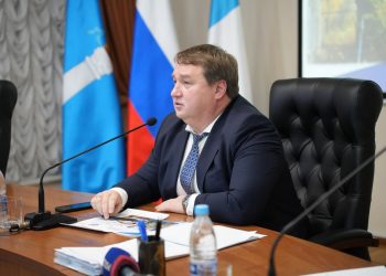 Ульяновск готовится к первому снегопаду: Болдакин усиливает контроль за управляйками