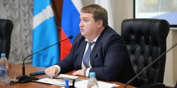 Ульяновск готовится к первому снегопаду: Болдакин усиливает контроль за управляйками