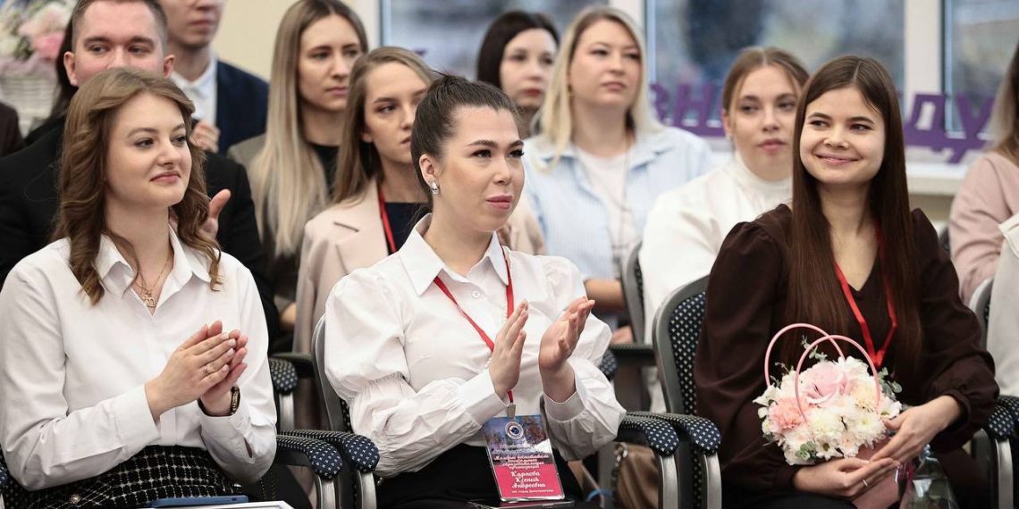 Шестеро ульяновских педагогов отправятся на всероссийский «Педагогический дебют»