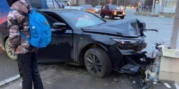 Audi и Changan не смогли разъехаться на светофоре в Ульяновске