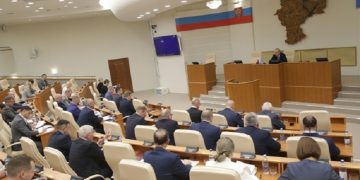 Ульяновские депутаты перенаправили деньги на дороги, зарплаты и переселение из аварийного жилья