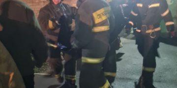 Пожар в Ульяновске: 10 человек эвакуировались сами, одного спасли пожарные