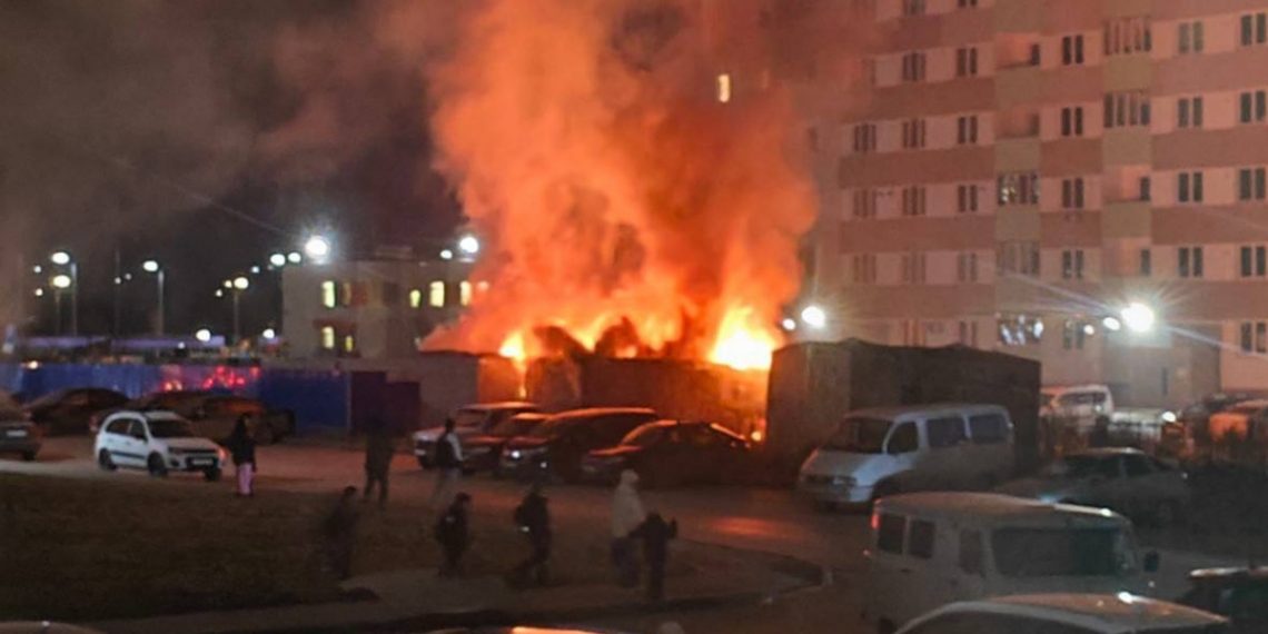 Два вагончика сгорели в Заволжском районе Ульяновска