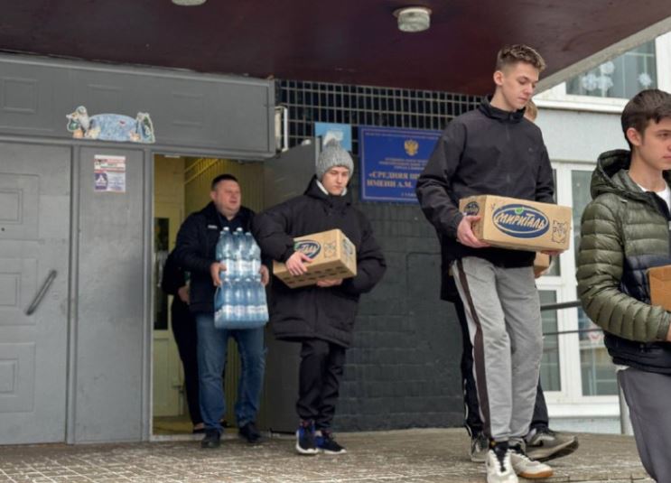 Ульяновская школа №51 собрала посылку для бойцов СВО к Новому году