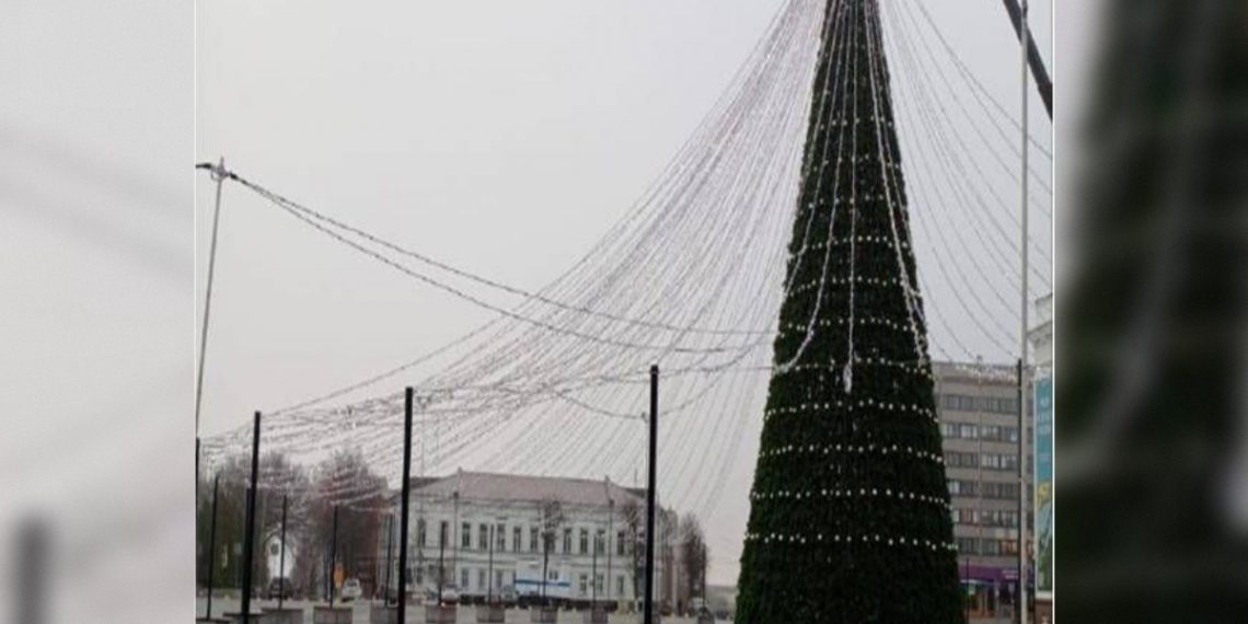 Шатёр из 8 км гирлянд украсит главную ёлку Ульяновска