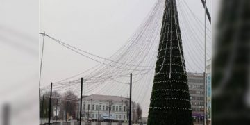 Шатёр из 8 км гирлянд украсит главную ёлку Ульяновска