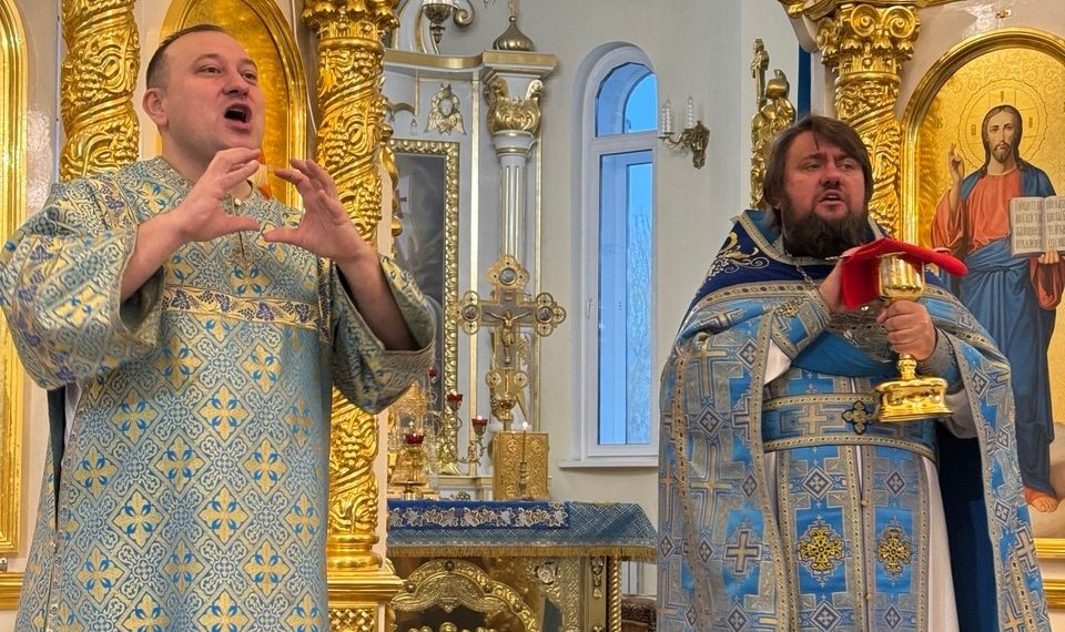 Литургия на языке жестов: в Ульяновске проходят уникальные встречи для слабослышащих