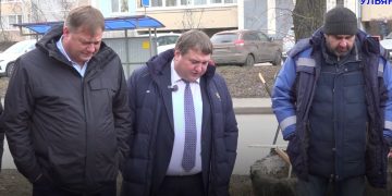 Болдакин проверил, как в Ульяновске меняют трубы без раскопок