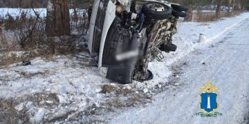 На трассе под Ульяновском перевернулась маршрутка с пассажирами