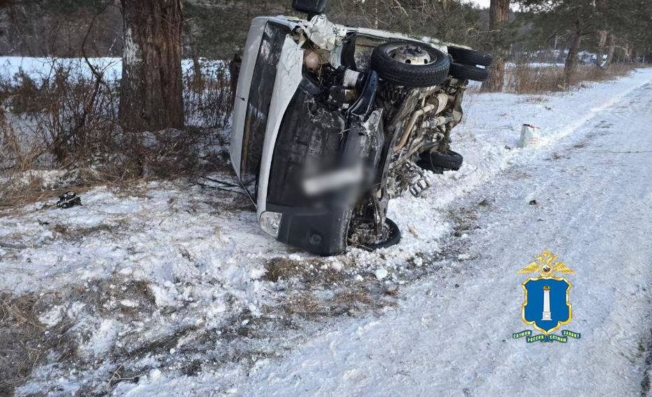 На трассе под Ульяновском перевернулась маршрутка с пассажирами
