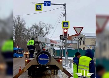 В Ульяновске на улице Шевченко установлены новые дорожные знаки для безопасности движения