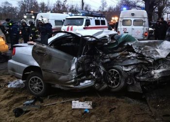 Двое взрослых и трое детей пострадали в жёстком ДТП на Хваткова в Ульяновске