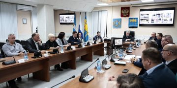 Ключи от нового жилья, ремонт дорог и другое: Русских подвёл итоги поездки в Димитровград