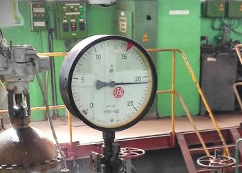 Губернатор Русских вмешался в ситуацию с замерзающими в сельской школе детьми