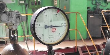 Губернатор Русских вмешался в ситуацию с замерзающими в сельской школе детьми