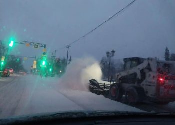 56 машин и 5 бригад: как Ульяновск расчищает улицы после первого серьезного снегопада