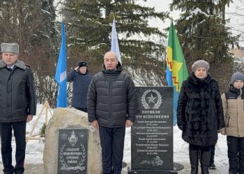 В Сурском появился мемориал сотрудникам правопорядка
