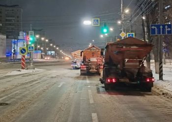 70 самосвалов снега и 500 тонн смеси: озвучены итоги ночной уборки в Ульяновске